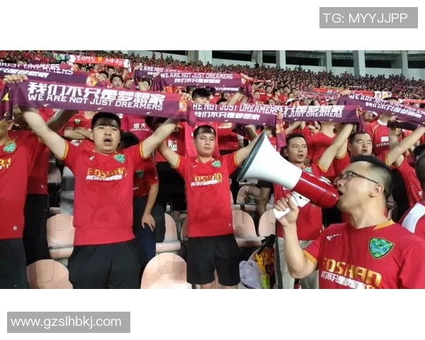 恒大与重庆激战全场精彩录像回顾及比赛分析